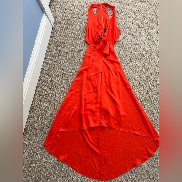 BCBGMAXAZRIA Tie Front MIDI Dress Color: Cherry Tomato Size: 6 - Picture 4 of 7